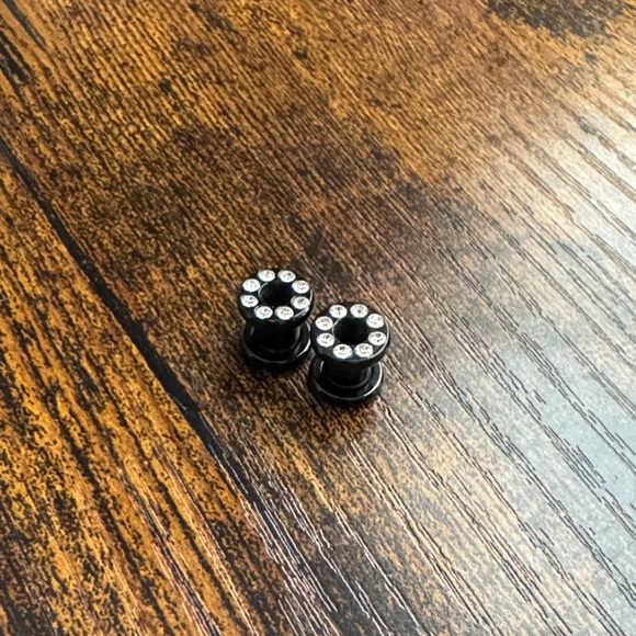 Jewelry - Black and Silver Stud Plugs